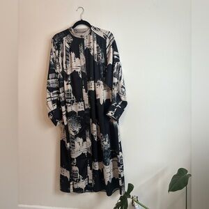 H&M Navy and White Cityscape Maxi Dress